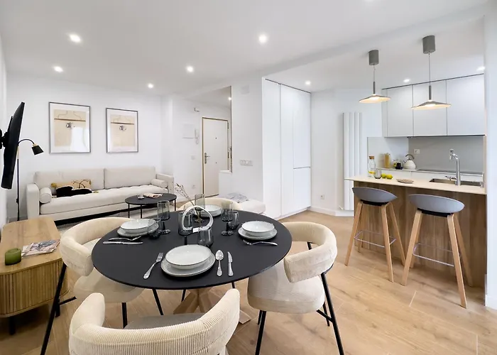 Lagunaria - Apartamento Con Despacho En Retiro, Madrid