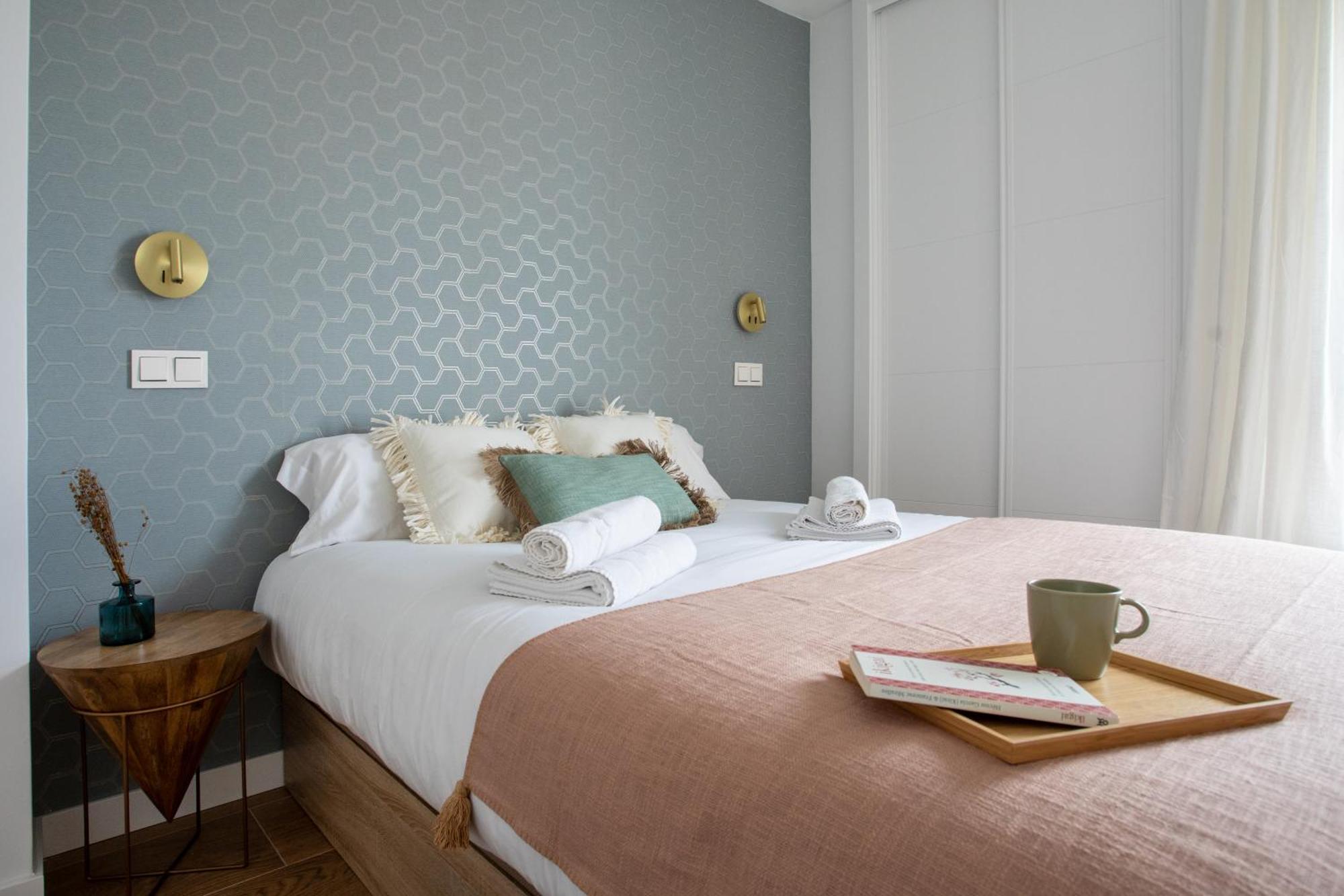 Apartamento Lagunaria - Con Despacho En Retiro, *