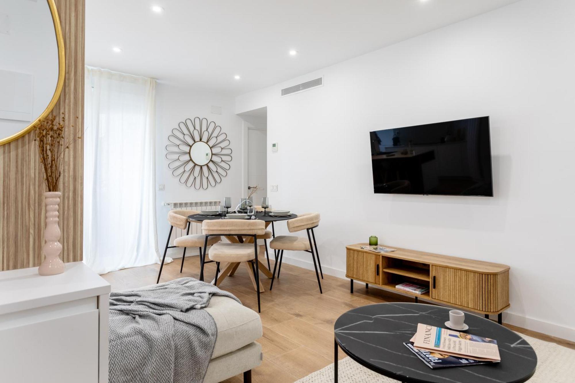 Apartamento Lagunaria - Con Despacho En Retiro,
