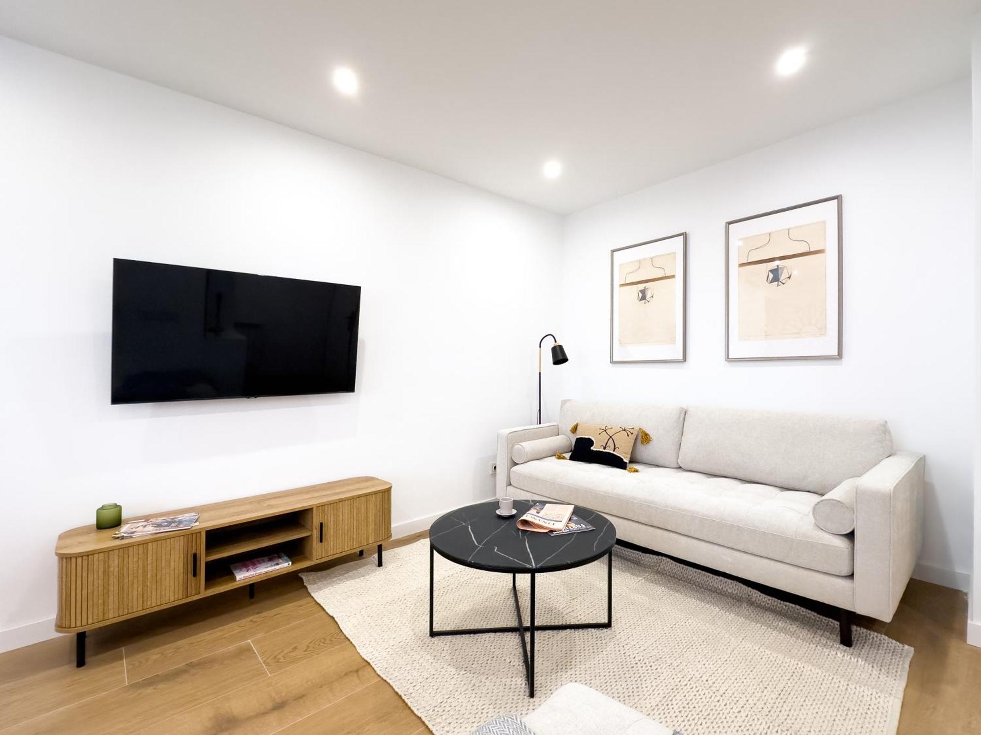 Apartamento Lagunaria - Con Despacho En Retiro,